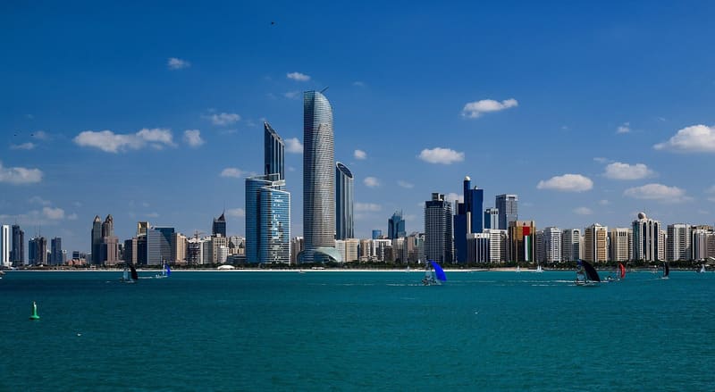 Abu Dhabi, Dubai