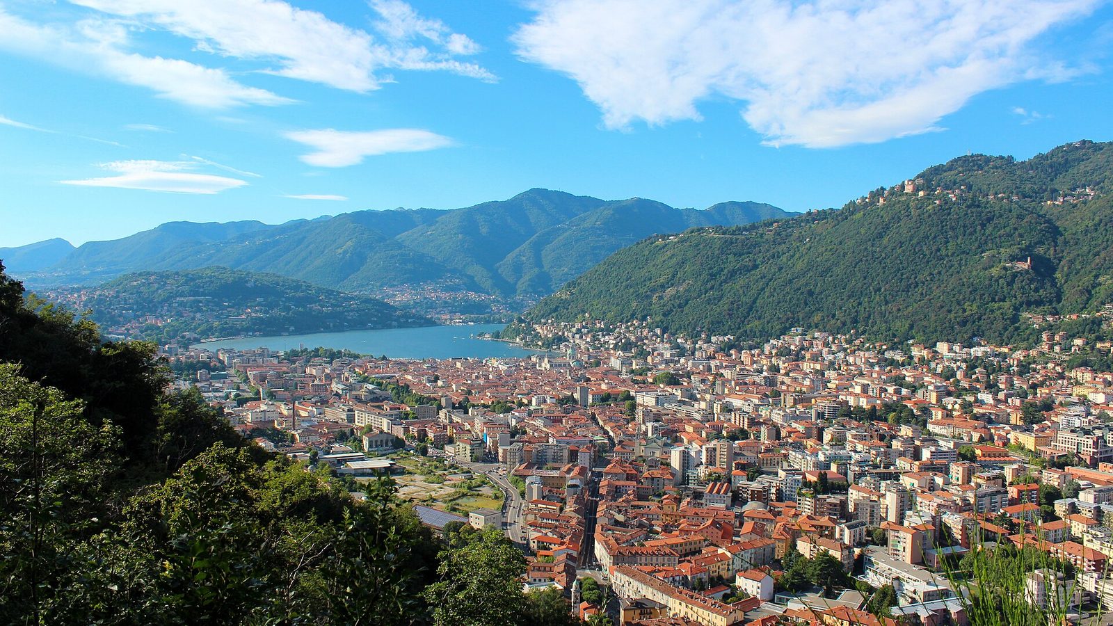Como (Lake Como), Milan