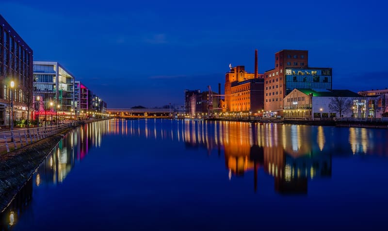 Duisburg, Düsseldorf