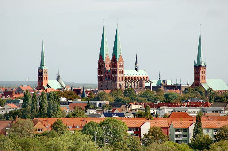Lübeck, Hamburg
