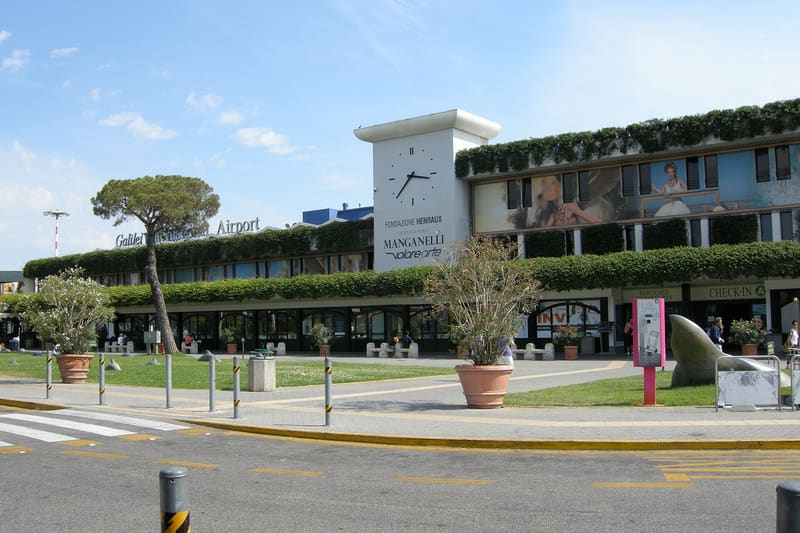 Pisa International Airport terminal